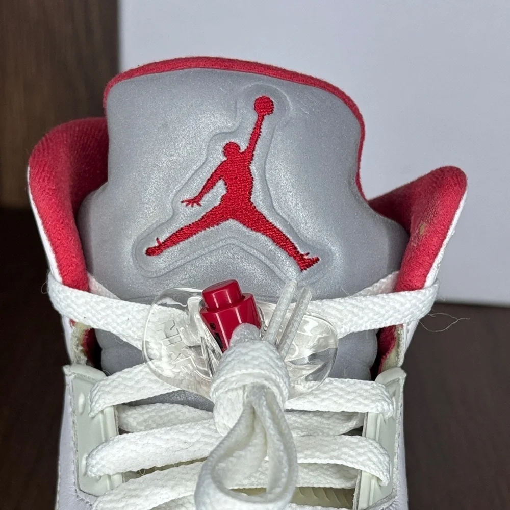 Air Jordan 5 Retro “Fire Red” 2020 Nike Air Silver Tongue Men’s 10.5